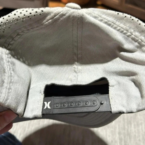 Hurley baseball hat - Picture 2 of 3